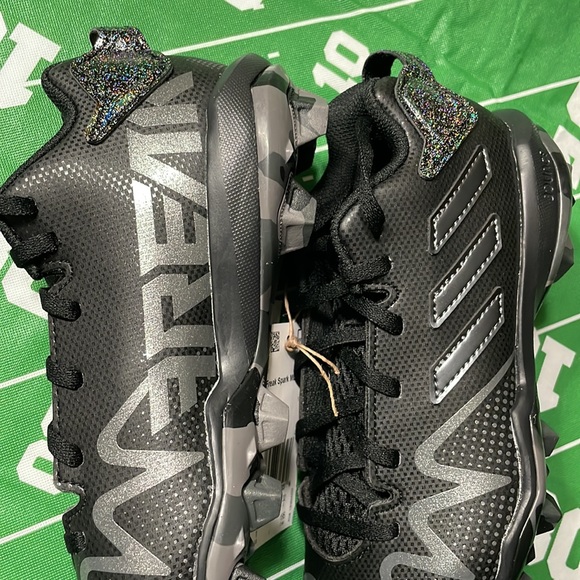 Youth boys Adidas Football Cleats Freak Spark MD J size 1 NWT - Picture 3 of 6